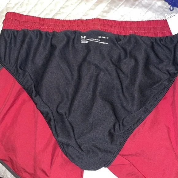 Under Armour NWT Light Red and Black Athletic Running Shorts Women’s Medium - Picture 3 of 8